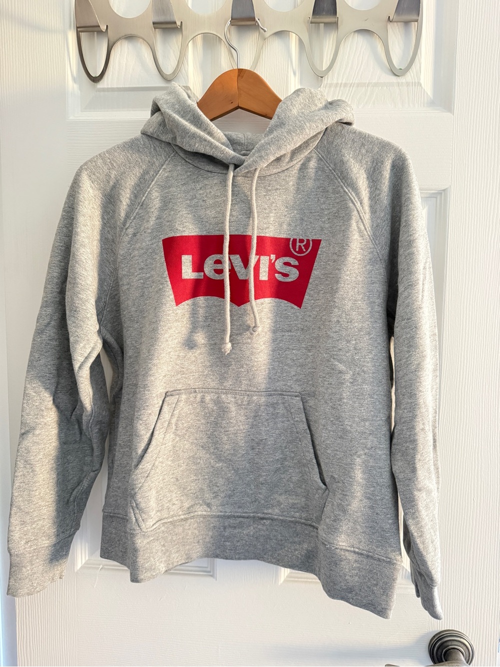 Levi's Logo Hoodie - Size Medium